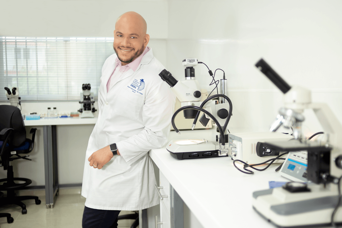 Dr Robert Paulino-Ramirez